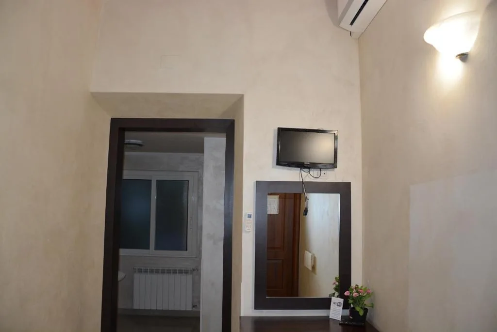 Camera Singola Standard — Roma Carina