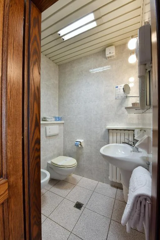 Single Room — Stella Alpina Hotel e Ristorante