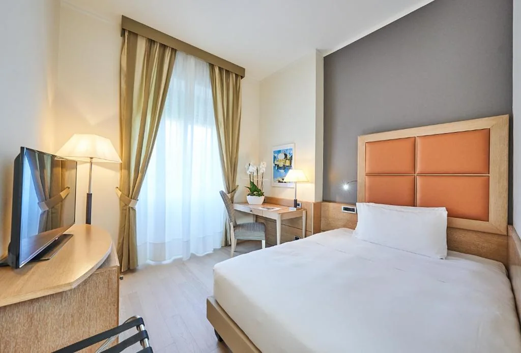 Camera Singola Superior — Hotel Astoria