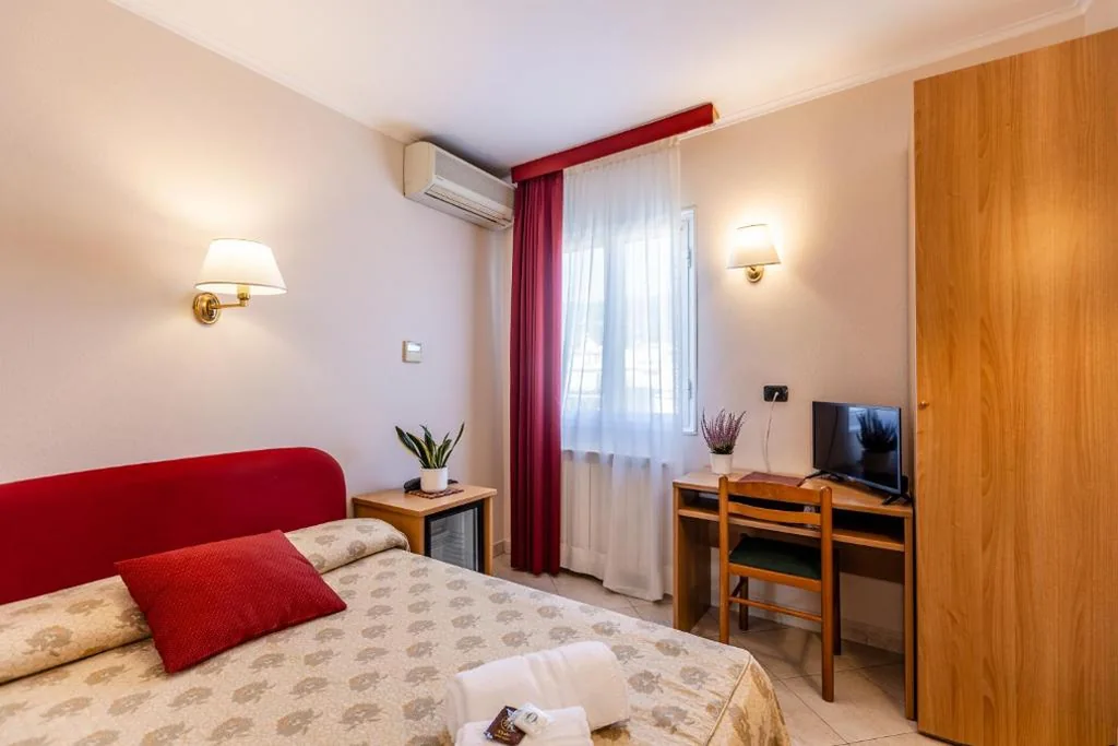 Superior Single Room — Hotel Stella