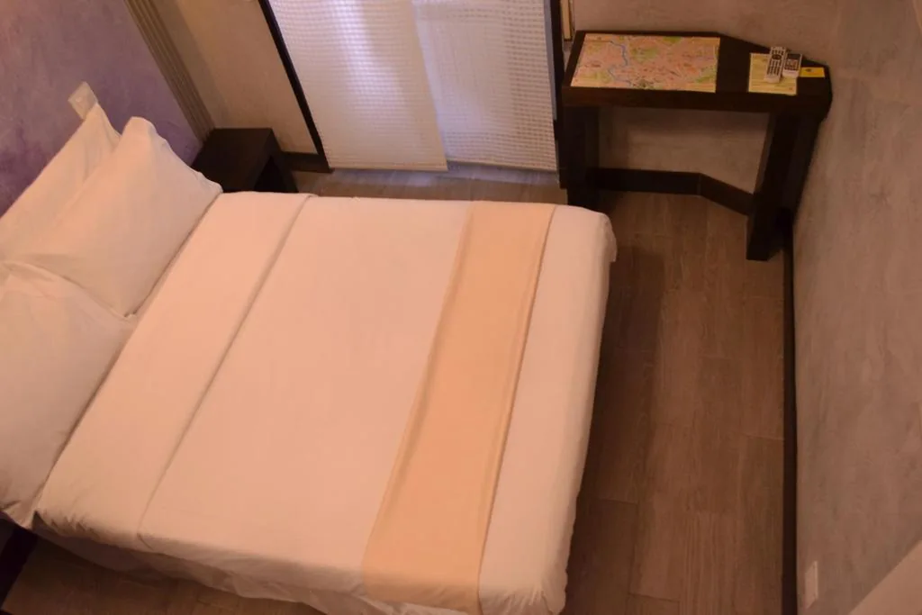 Single Room — Tiburtina House