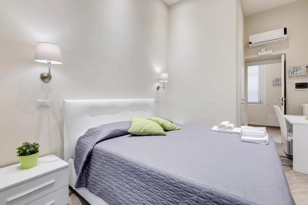 Single Room — Vaticano 38 Suites