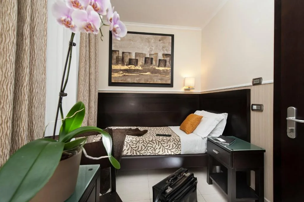 Camera Singola — Yes Hotel Boutique Rome