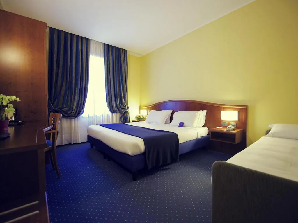 Camera Standard con 1 Letto Matrimoniale — Mercure Genova San Biagio