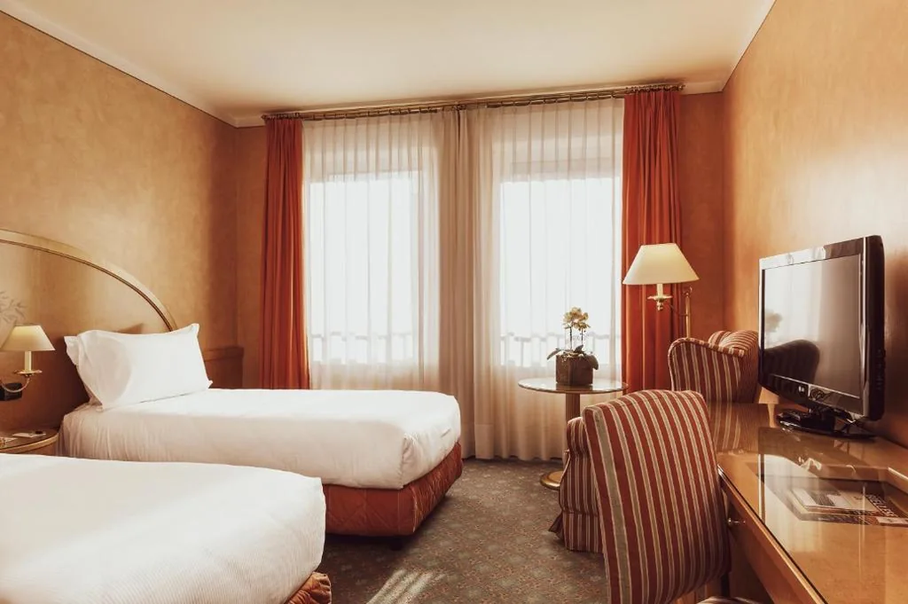 Camera Standard Doppia con Letti Singoli — Agora’ Palace Hotel