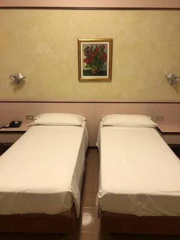 Standard Twin Room — Le Petit Hotel