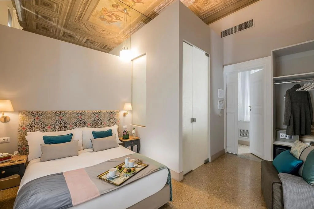 Camera Standard Matrimoniale/Doppia con Letti Singoli — Boutique Hotel Atelier ‘800