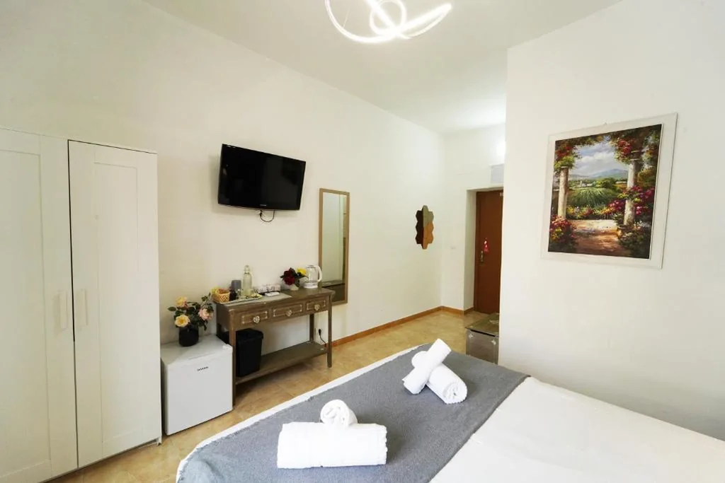 Standard Double/Twin Room — Cicero Rome Center