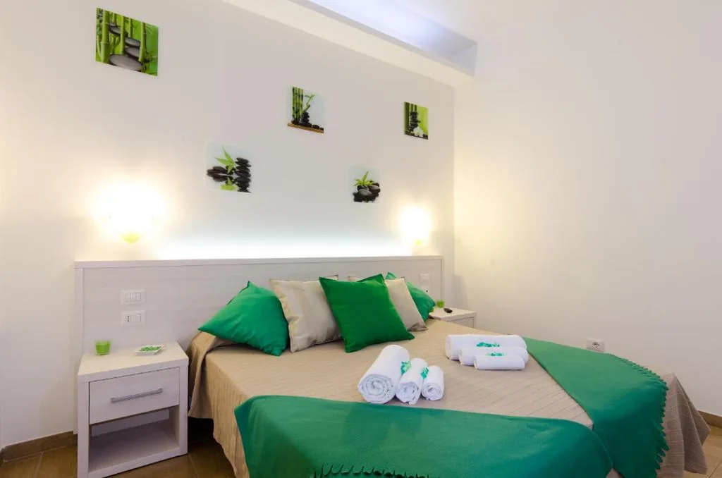 Standard Double/Twin Room — Gemme Di Roma Accomodation
