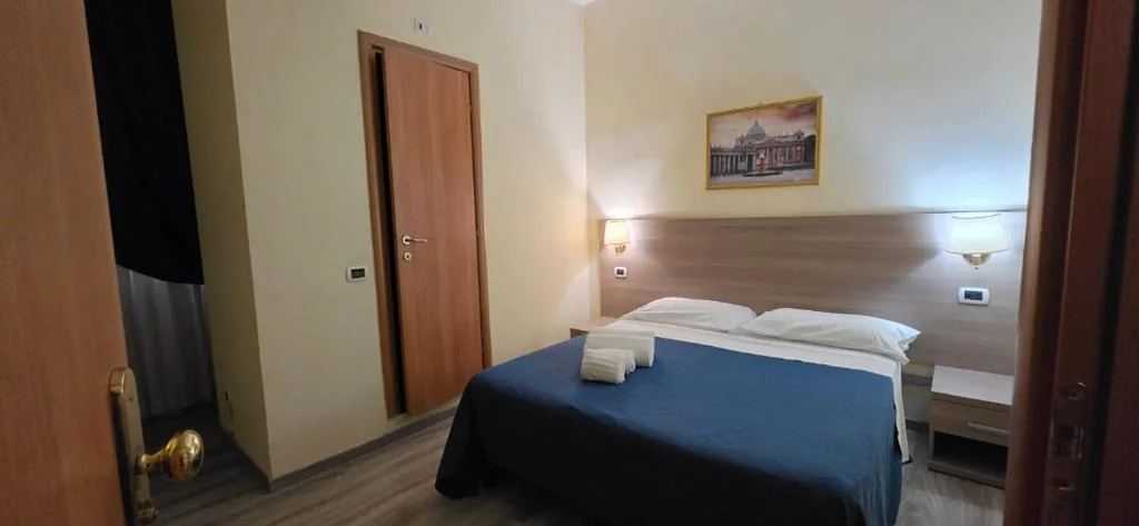 Camera Standard Matrimoniale/Doppia con Letti Singoli — HC Accomodation Corallo