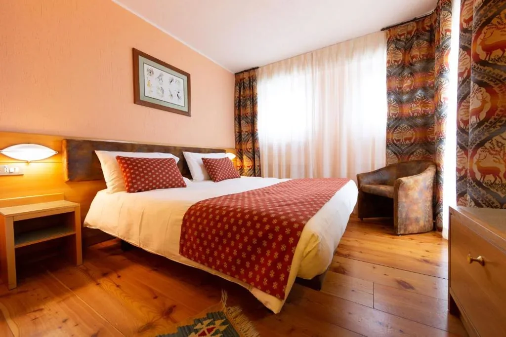 Camera Standard Matrimoniale/Doppia con Letti Singoli con Balcone — HOTEL BOUTON D’OR Courmayeur
