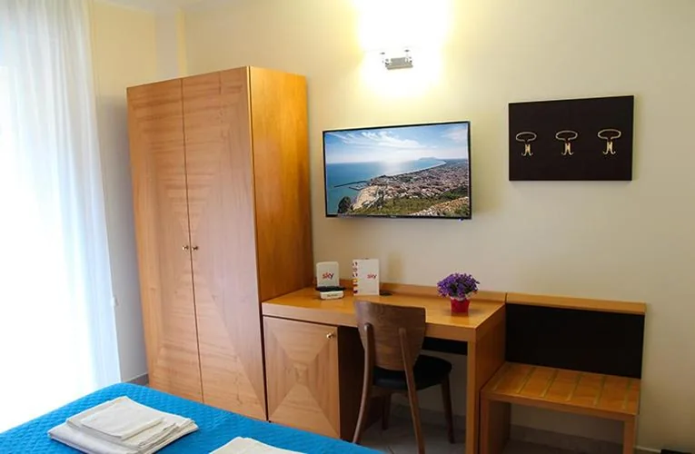 Standard Double/Twin Room with Balcony — Hotel Mare Azzurro