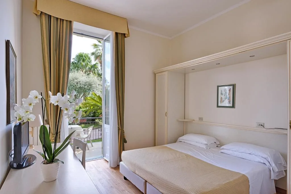 Camera Standard Matrimoniale/Doppia con Letti Singoli con Balcone — Hotel Paradiso