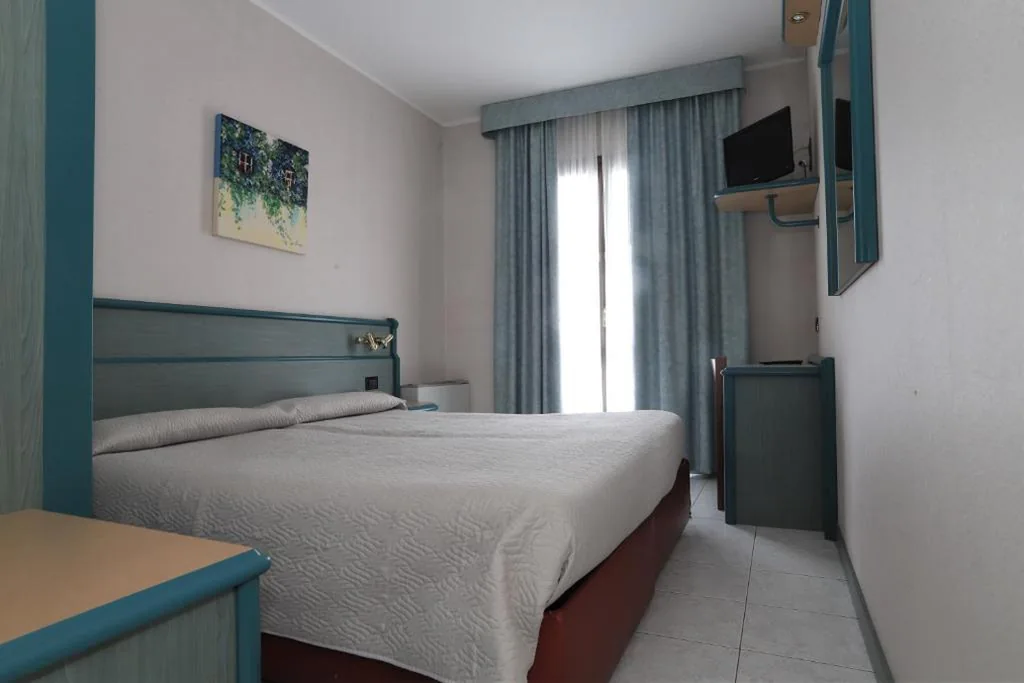 Camera Standard Matrimoniale/Doppia con Letti Singoli con Balcone — Hotel Pian del Sole