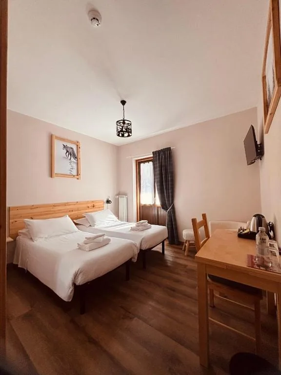 Camera Standard Matrimoniale/Doppia con Letti Singoli con Balcone — Hotel Piccolo Chalet