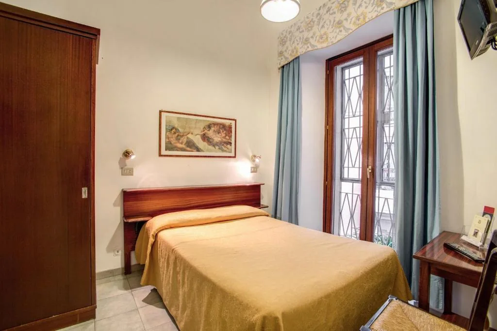 Standard Double/Twin Room — Hotel Primavera