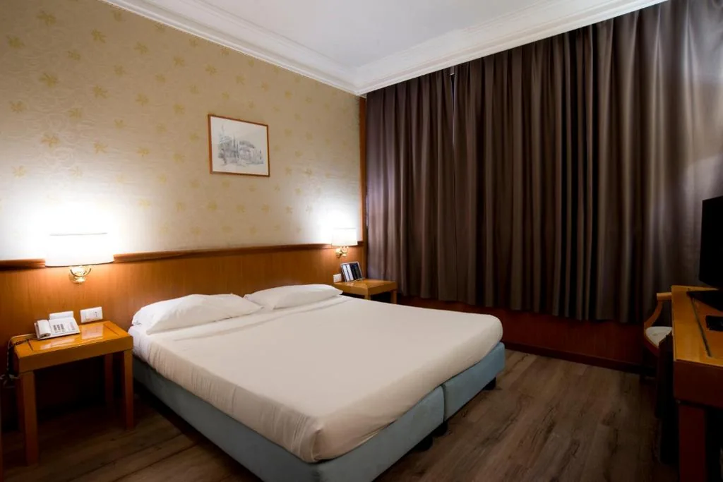Standard Double/Twin Room — Hotel The Brand