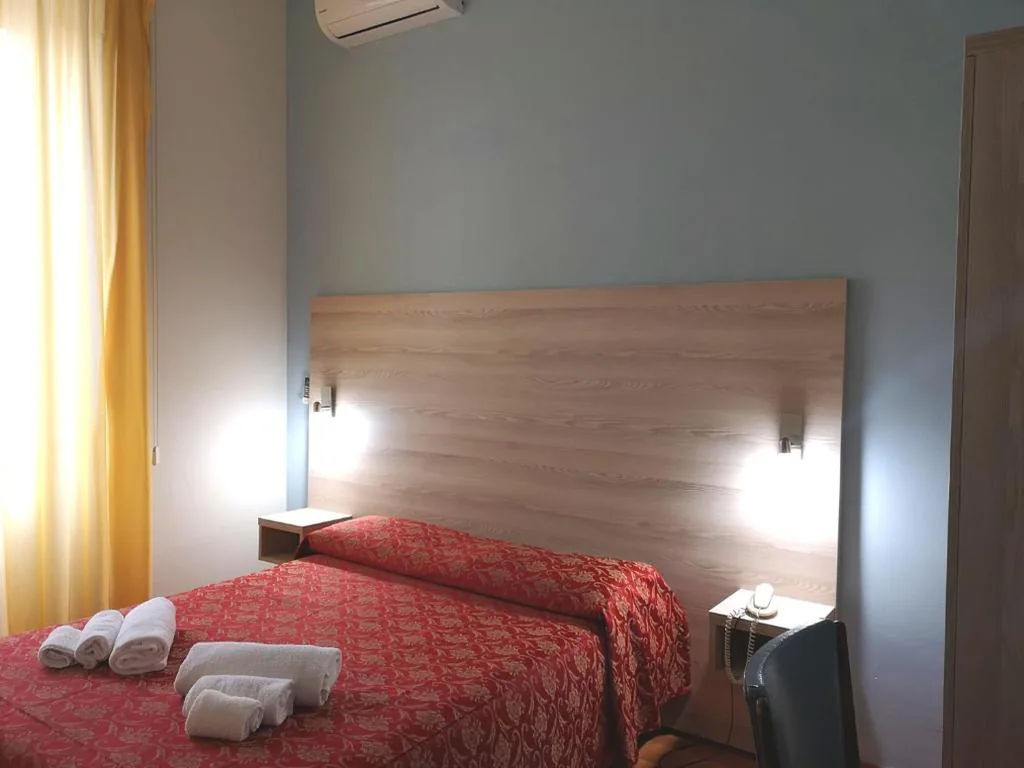 Standard Double/Twin Room — Hotel Villa La Brise