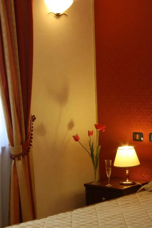 Camera Standard Matrimoniale/Doppia con Letti Singoli — Hotel Villa Lauri
