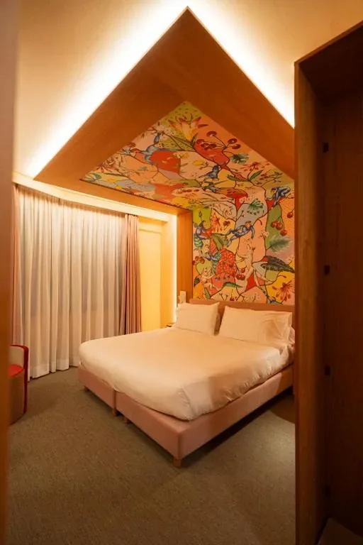 Standard Double/Twin Room — OMAMA Hotel