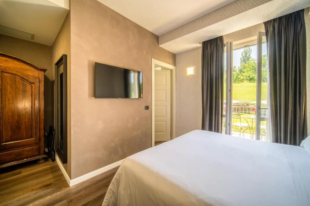Camera Standard Matrimoniale/Doppia con Letti Singoli — Resort Limax Acis