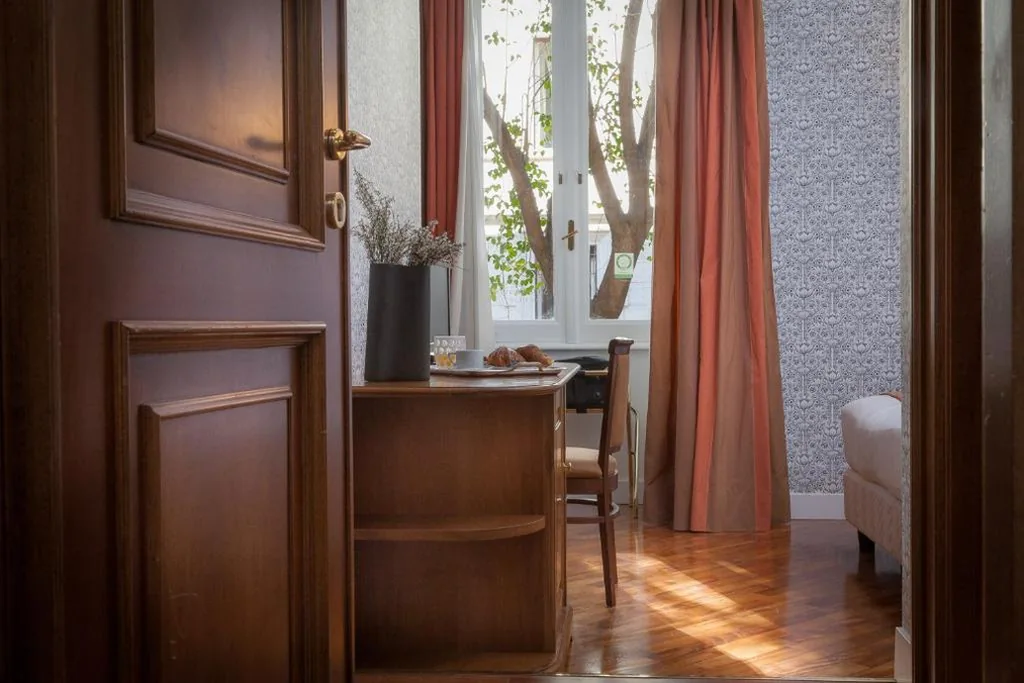 Standard Double/Twin Room — Suite Beccaria A Piazza Del Popolo
