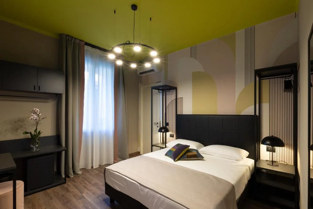 Camera Standard Matrimoniale/Doppia con Letti Singoli — The Time -Home & Hotel-