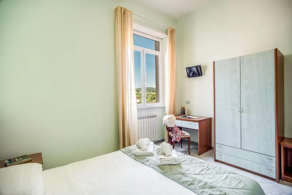 Camera Standard Matrimoniale/Doppia con Letti Singoli — Villa MG Hotel