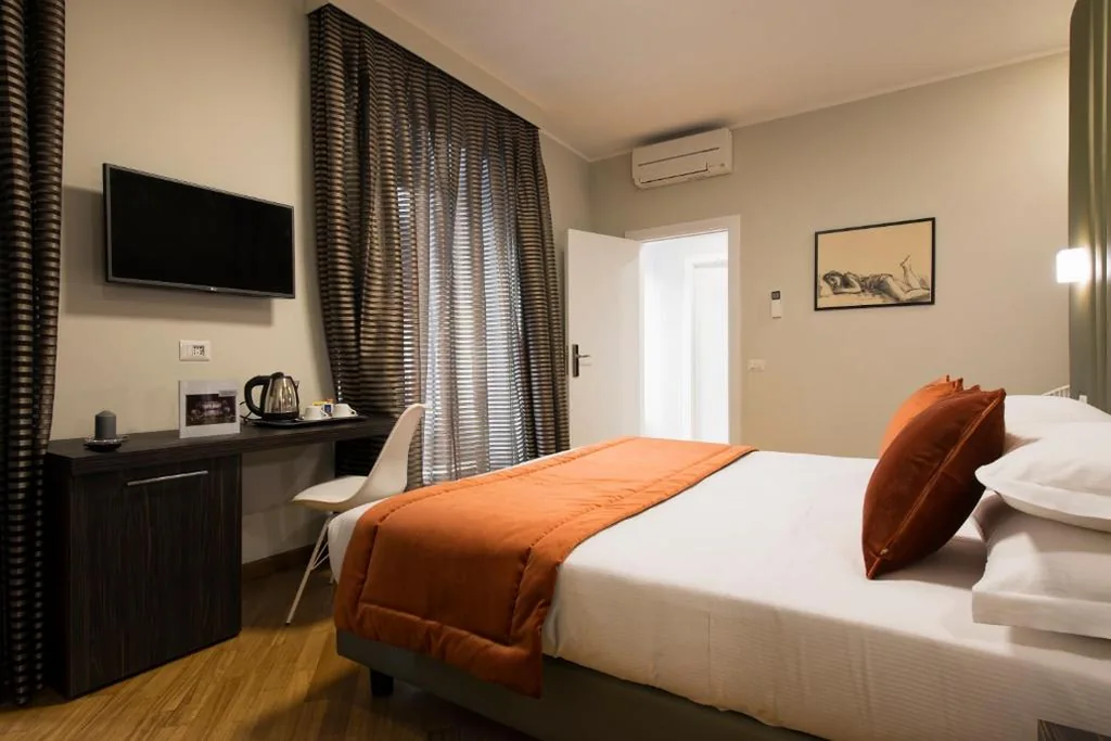 Standard Double/Twin Room — Vittoriano Suite
