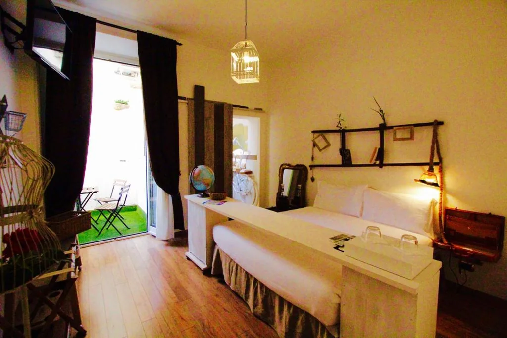 Superior Room with Terrace — Jacuzzi Rooms