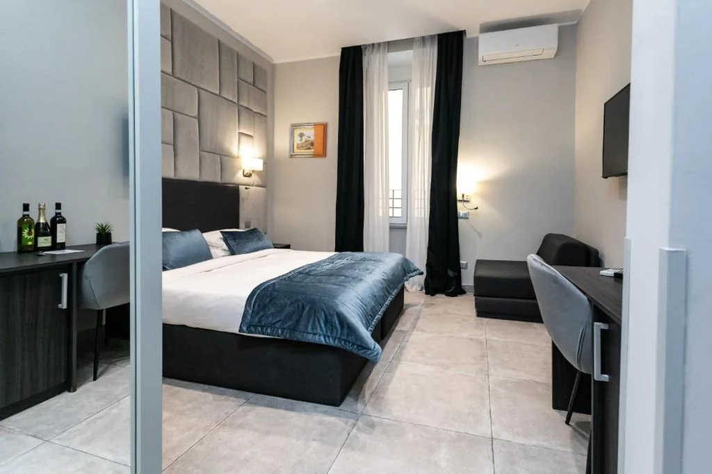 Camera Superior Deluxe Matrimoniale/Doppia con Letti Singoli — Cesare ai Cavalieri Suites