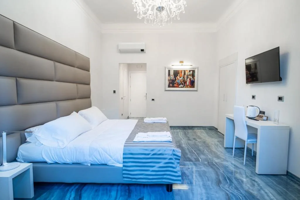 Superior Deluxe Double/Twin Room — Correnti Boutique Luxury Rooms