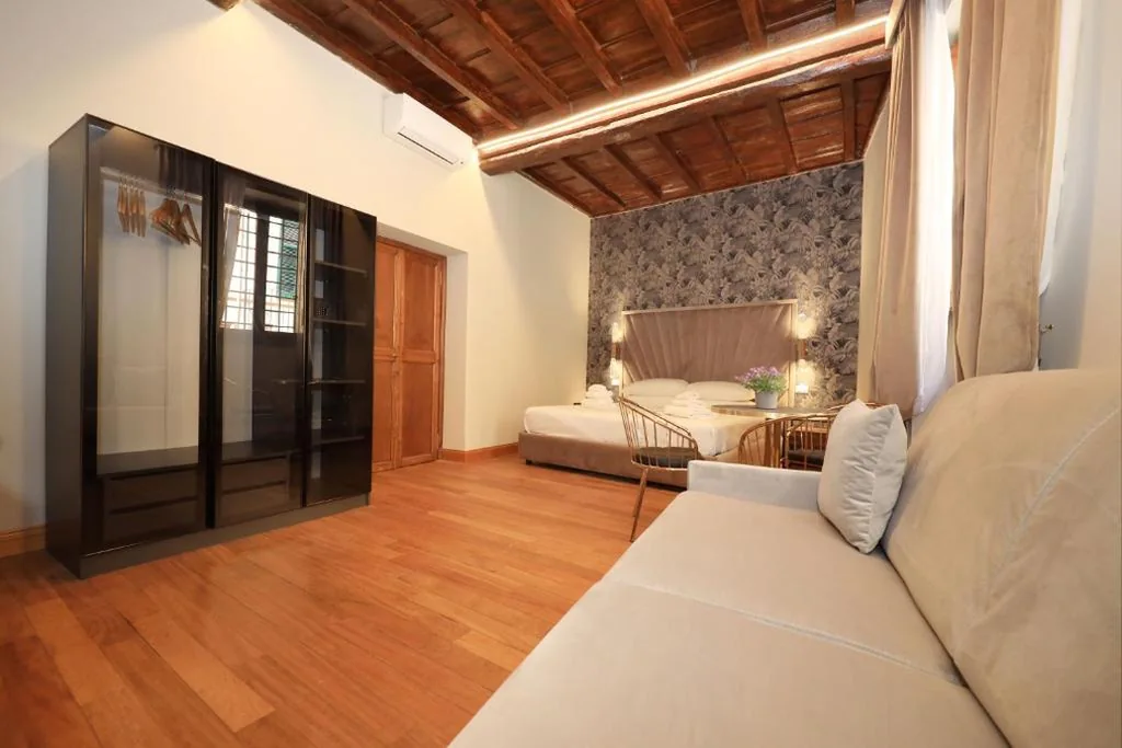 Superior Deluxe Double/Twin Room — Golden Pantheon Rooms