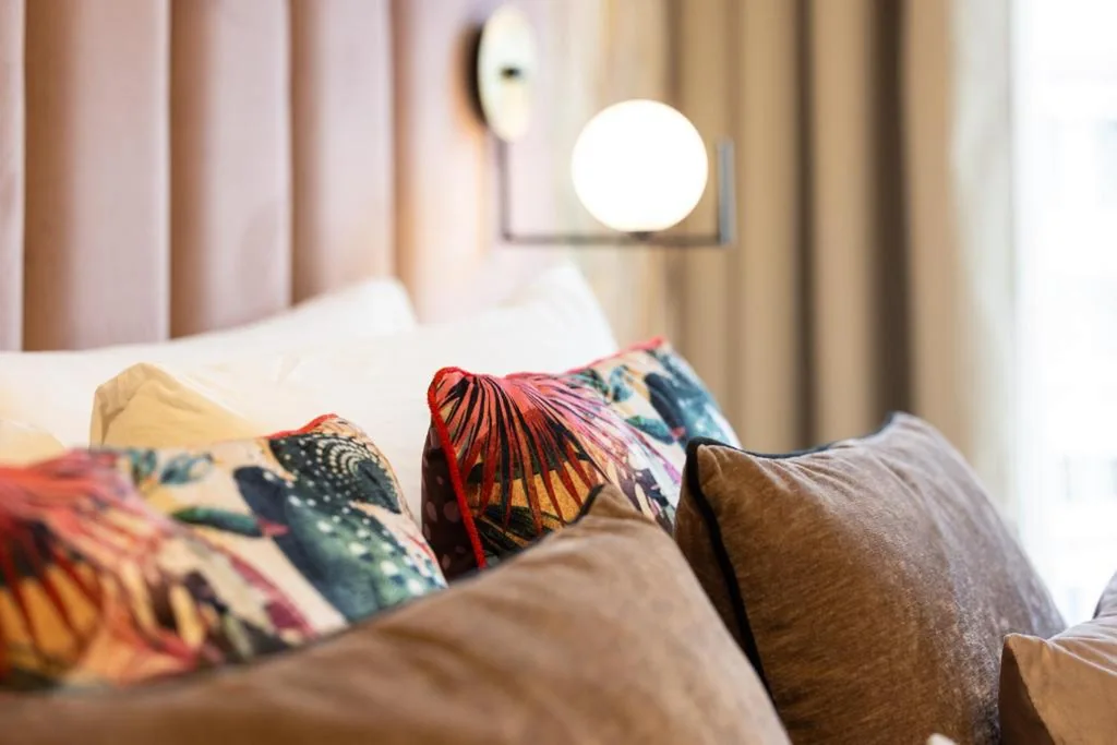 Camera Superior Deluxe Matrimoniale/Doppia con Letti Singoli — Mavi Luxury Suites
