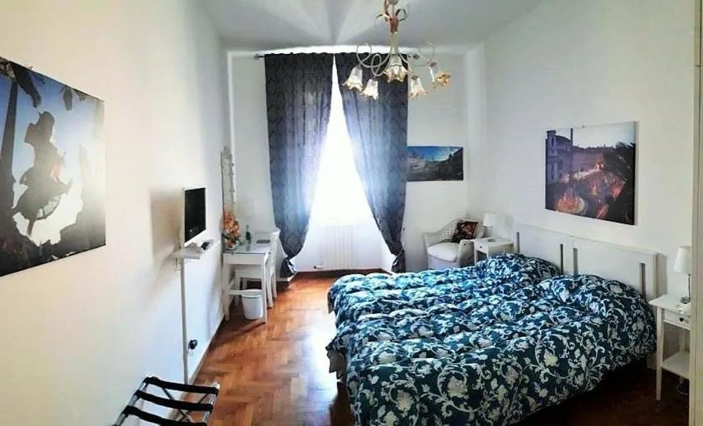 Camera Superior Doppia con Letti Singoli con Vista Città — CiaoRoma!