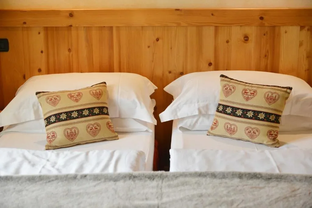 Superior Twin Room — Hotel Miravidi a Cervinia