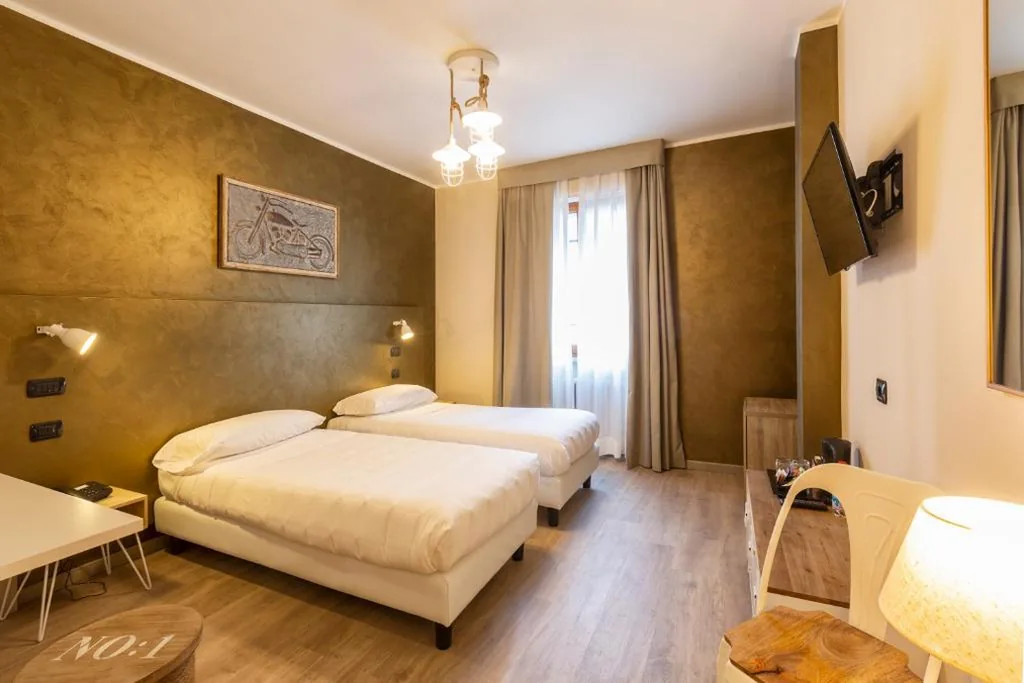 Superior Twin Room — Hotel Napoleon Susa