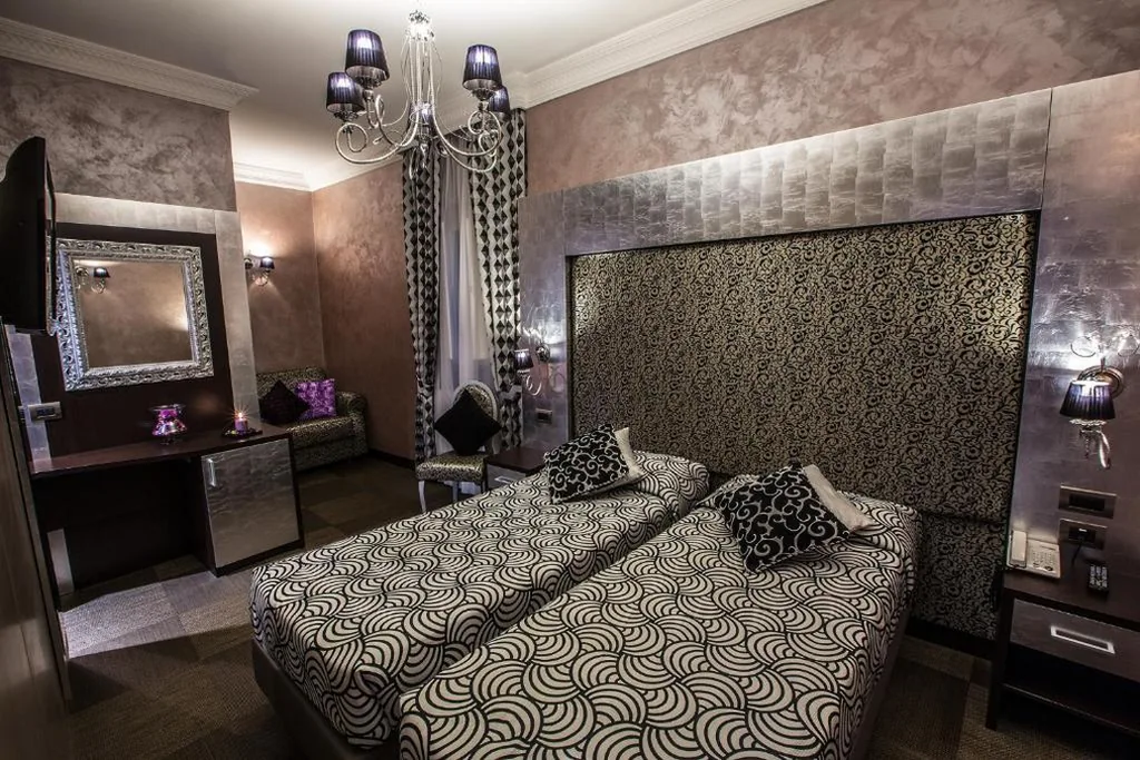 Superior Double Room with Single Beds — Hotel Romano