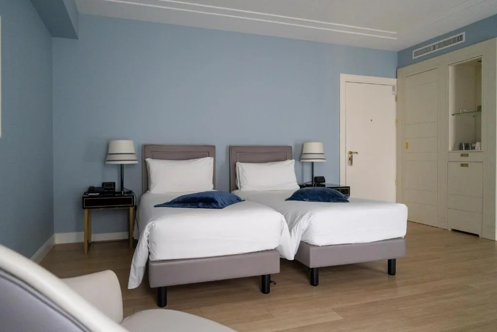Camera Superior Doppia con Letti Singoli — Turin Palace Hotel