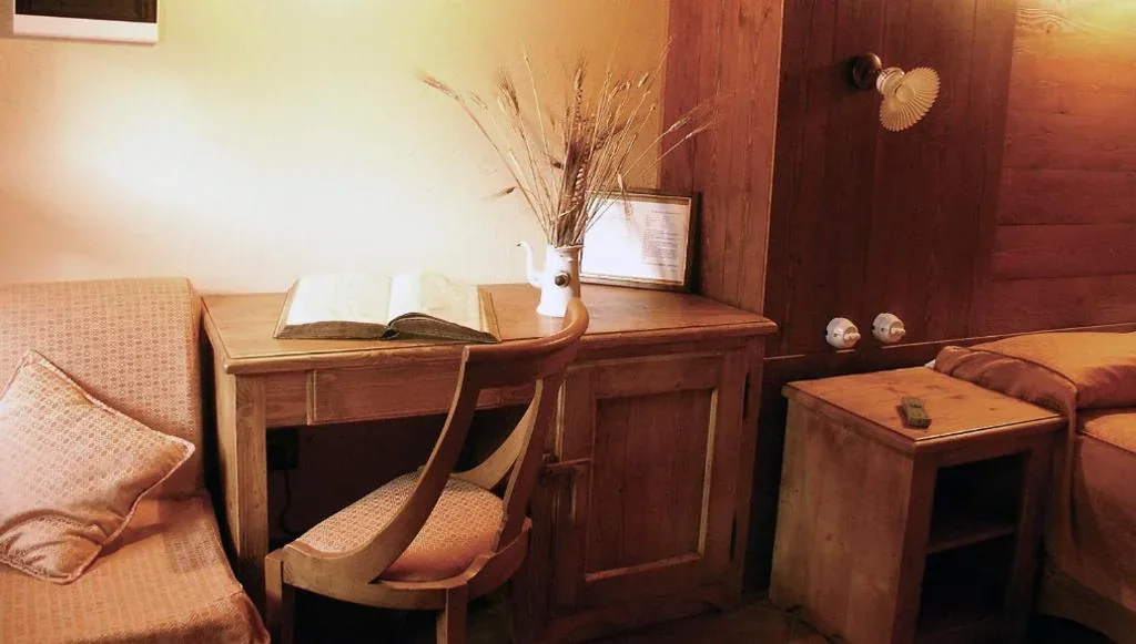 Superior Room — Le Village