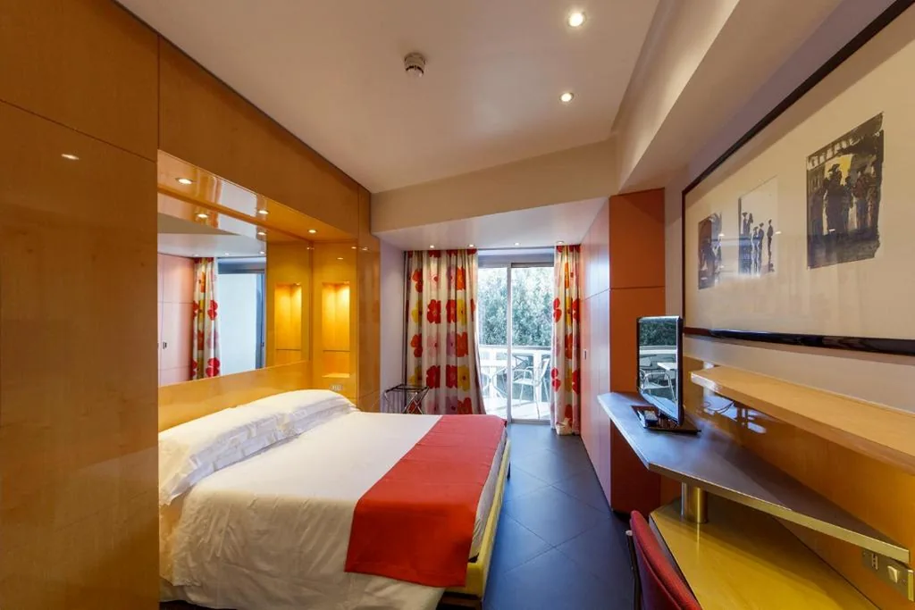 Superior Double/Twin Room with Balcony — Albani Hotel Roma