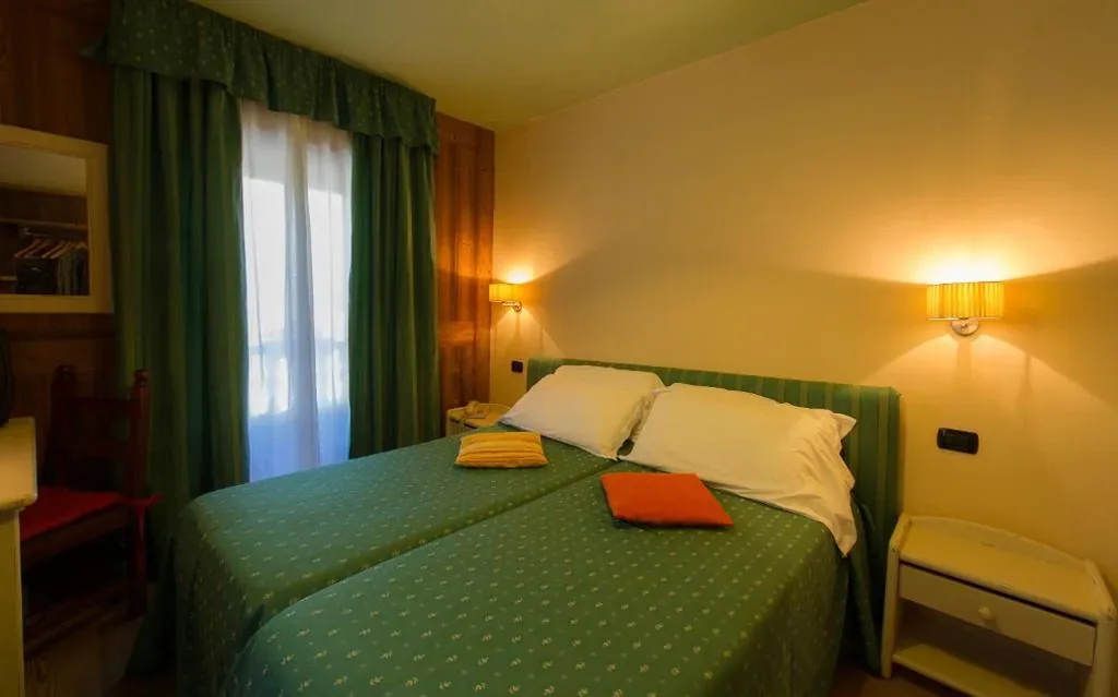 Superior Double/Twin Room with Mountain View — Albergo Gran Paradiso