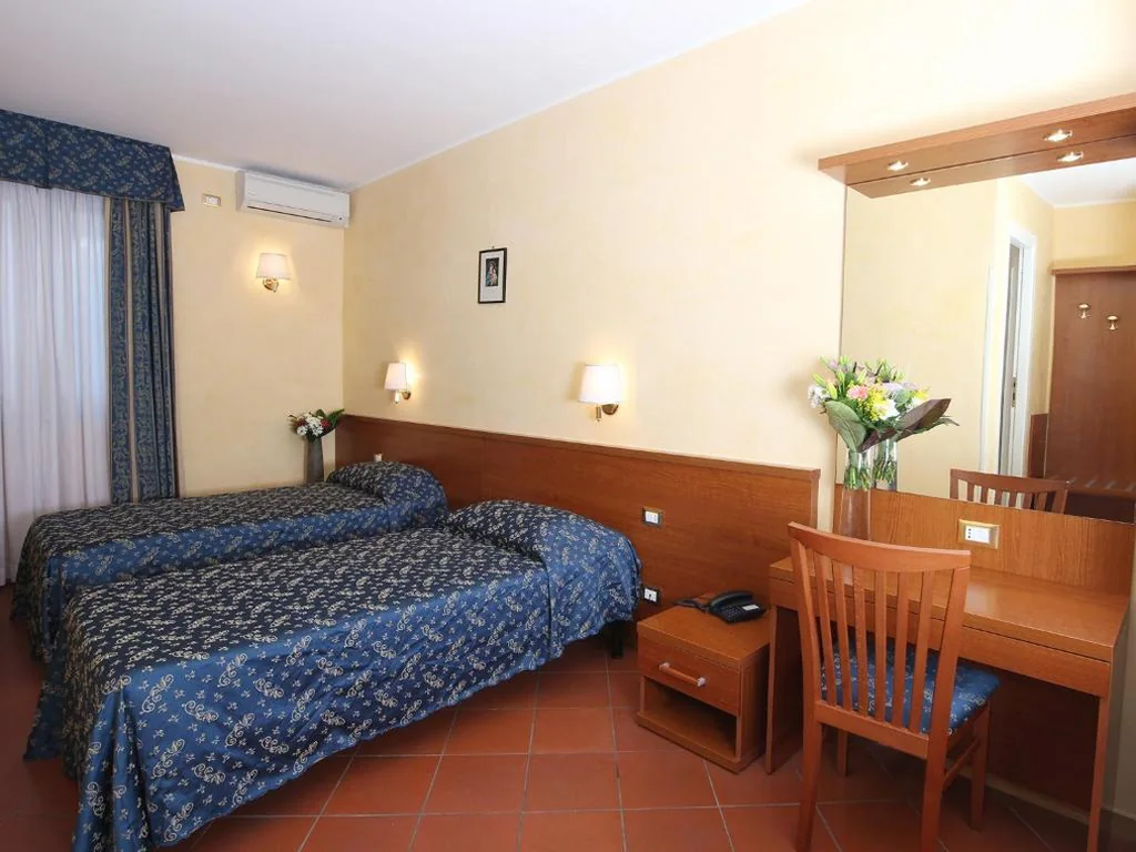 Superior Double/Twin Room — Casa Di Santa Francesca Romana a Ponte Rotto