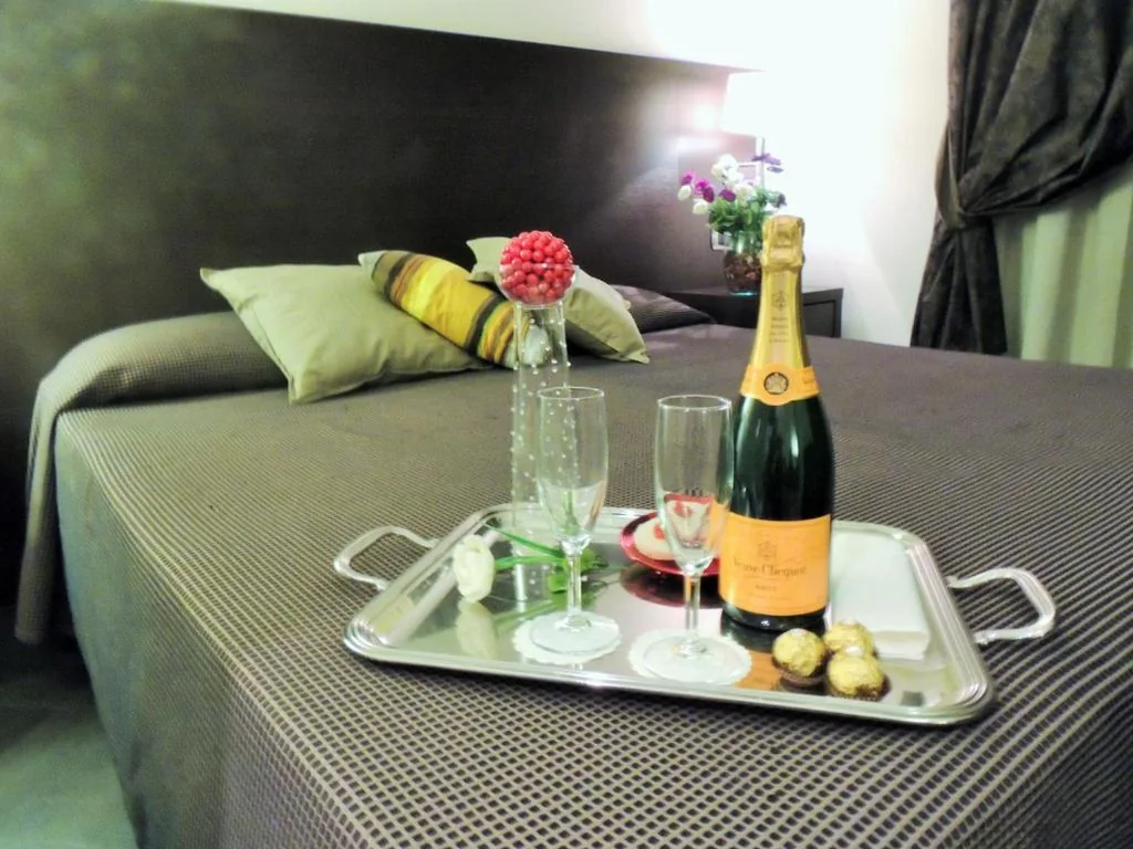 Camera Superior Matrimoniale/Doppia con Letti Singoli — Florida rooms – comfort Hotel