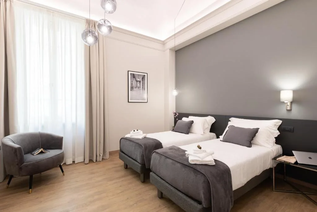 Camera Superior Matrimoniale/Doppia con Letti Singoli — Foresteria di Piazza Cavour – Luxury Suites & Guest House