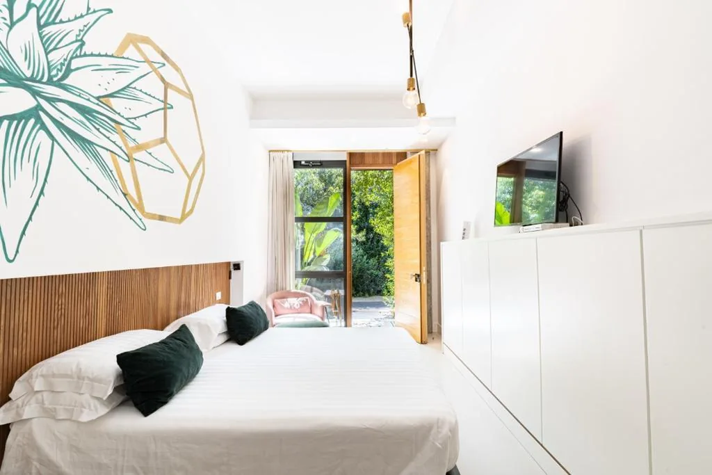 Superior Double/Twin Room with Garden View — Horti 14 Borgo Trastevere Hotel