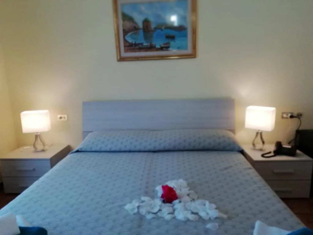 Camera Superior Matrimoniale/Doppia con Letti Singoli con Vista Mare — Hotel Calabattaglia