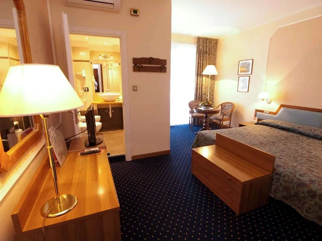 Superior Double/Twin Room — Hotel Elena