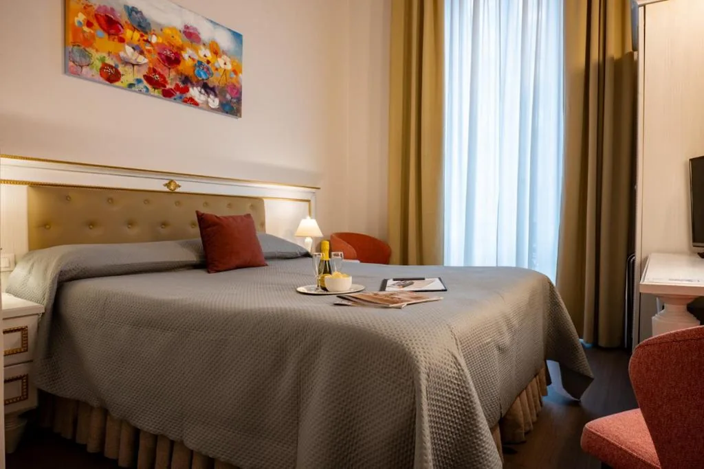 Camera Superior Matrimoniale/Doppia con Letti Singoli — Hotel Genova Liberty