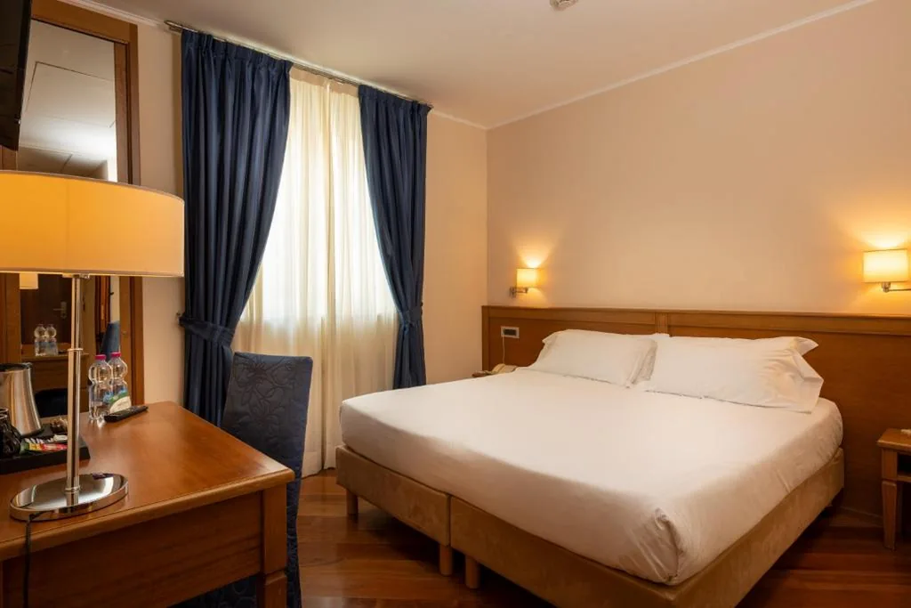 Superior Double/Twin Room — Hotel Iris